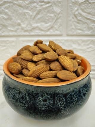 California almonds 100g (Affordable)
